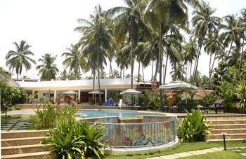 Oyo Premium Mandrem Arambol Beach Hotel Exterior photo